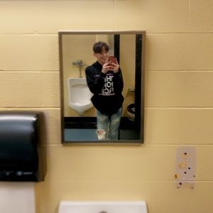 Meet your Posher, Eli